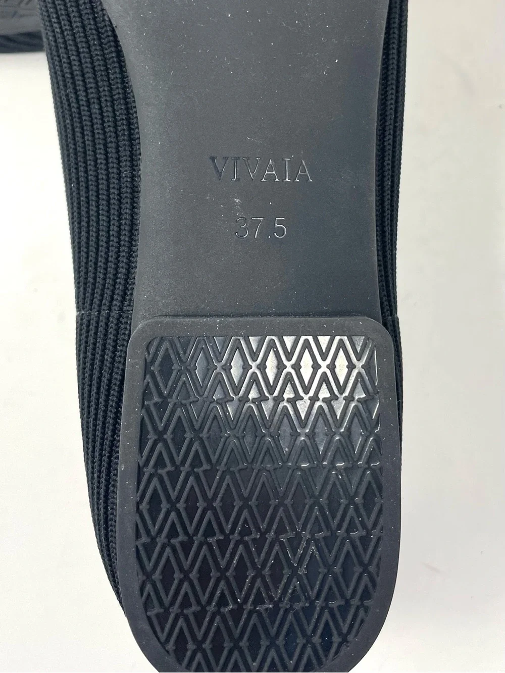 Vivaia new black